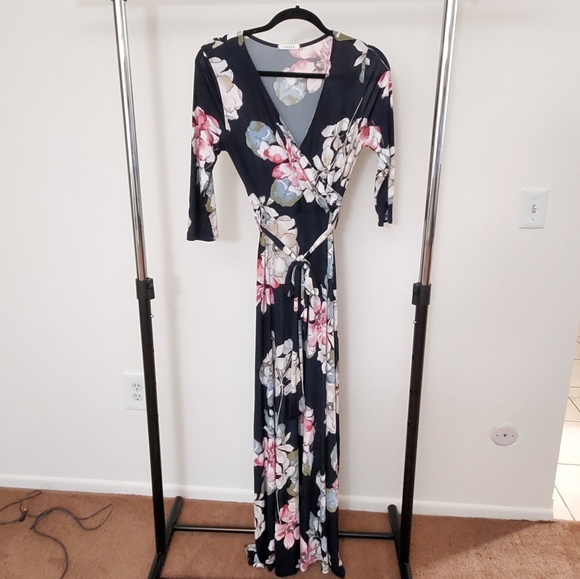 NWOT Floral 3/4 Sleeve Faux Wrap Maxi Dress - Picture 2 of 6